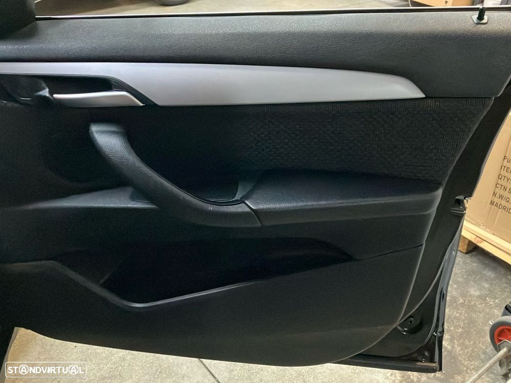 BMW X1 16 d sDrive Advantage - 22