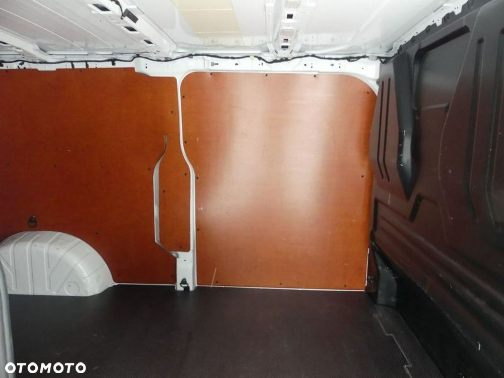 Ford Transit Custom - 12