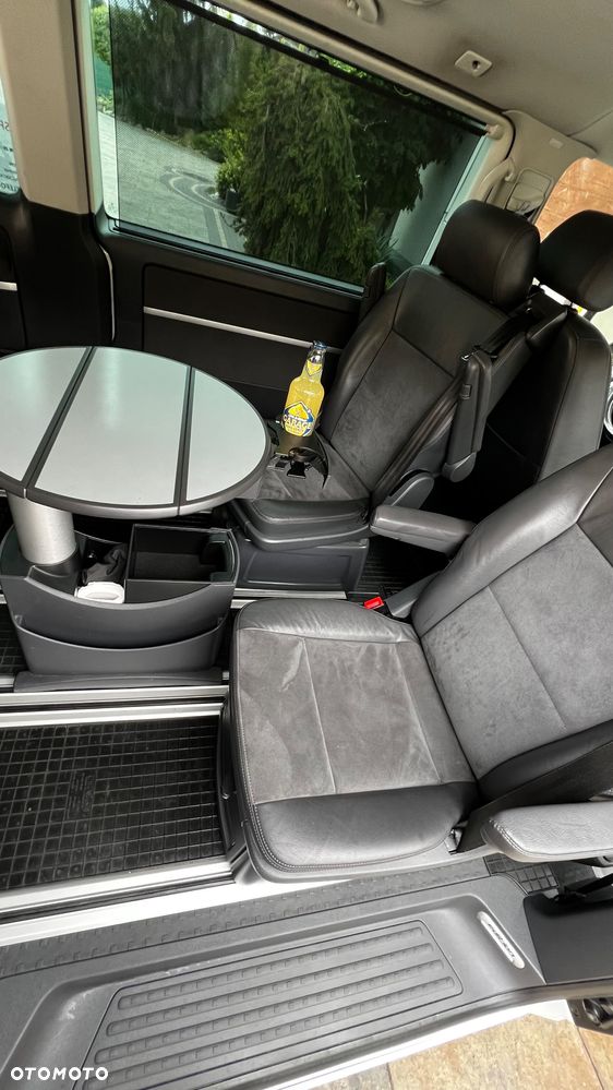 Volkswagen Multivan - 37