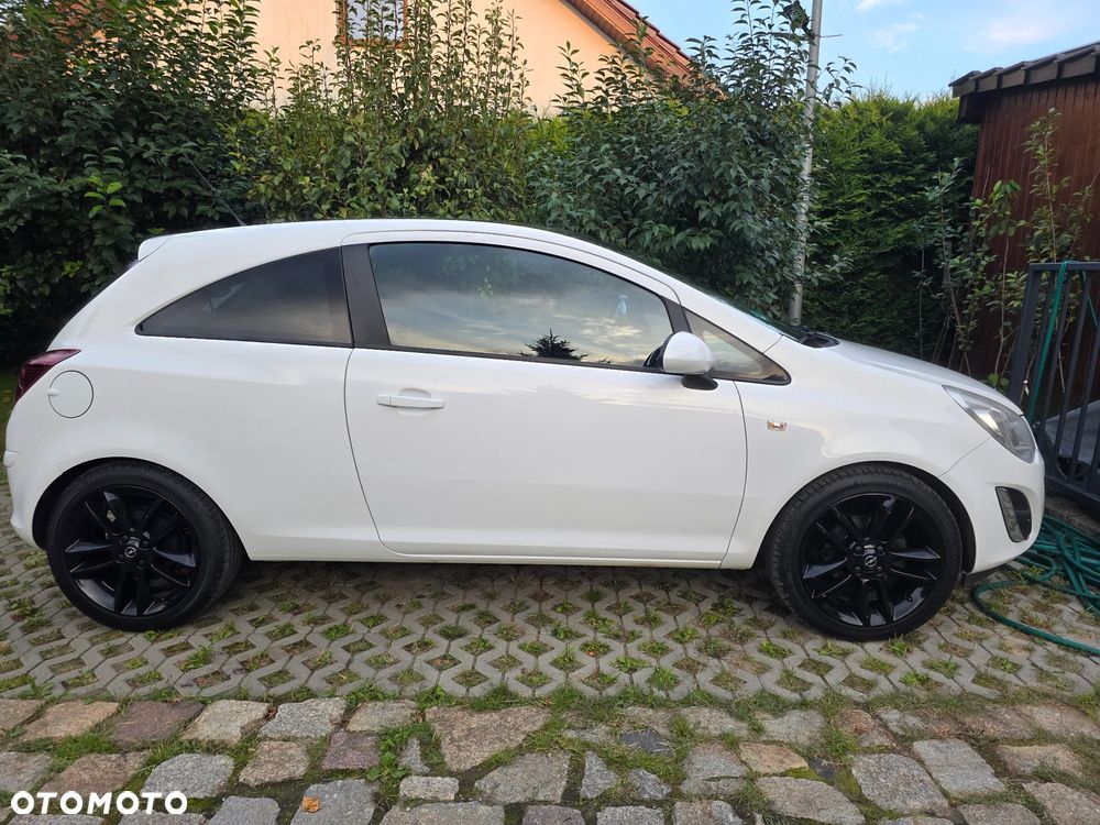 Opel Corsa 1.4 16V Cosmo - 2