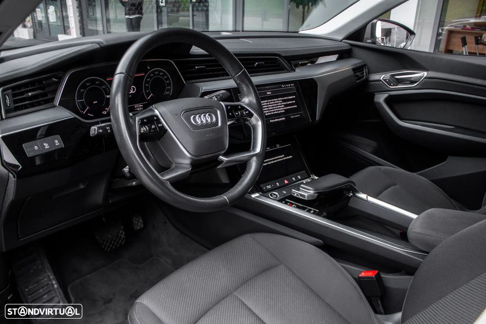 Audi Q8 e-Tron Sportback 55 quattro advanced - 23