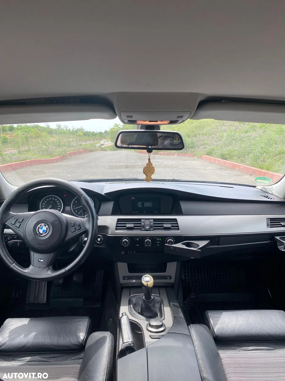 BMW Seria 5 523i Touring - 2