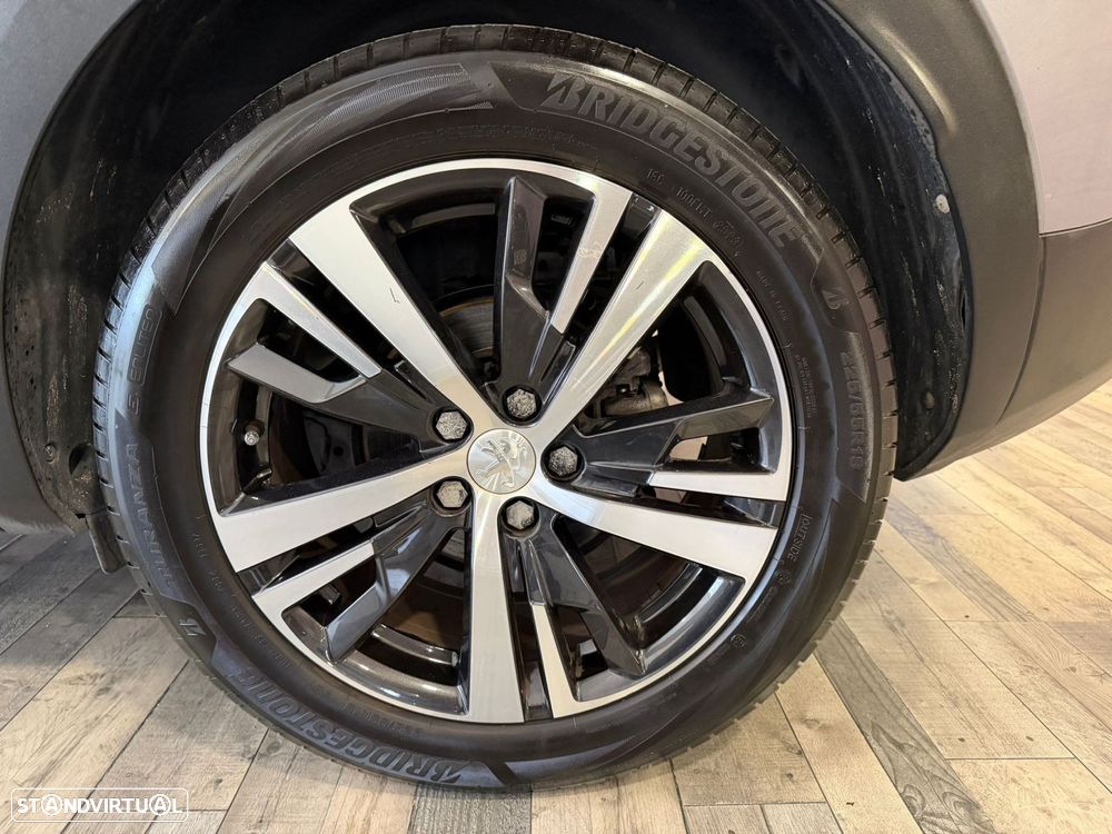 Peugeot 3008 1.2 PureTech Allure EAT8 - 25