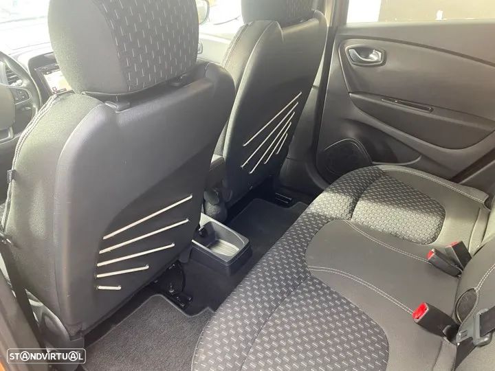 Renault Captur 1.5 dCi Exclusive - 17