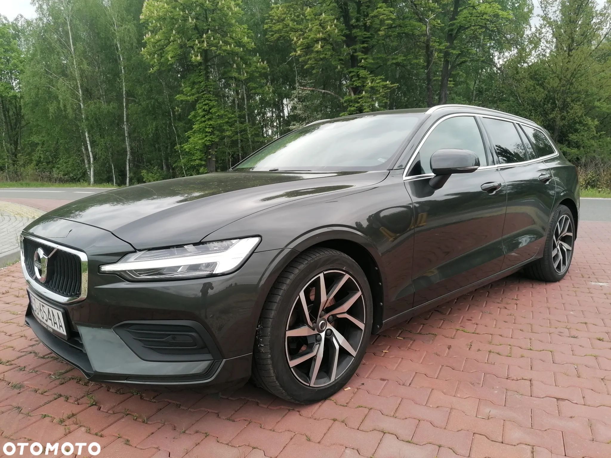 Volvo V60 T4 Momentum - 1