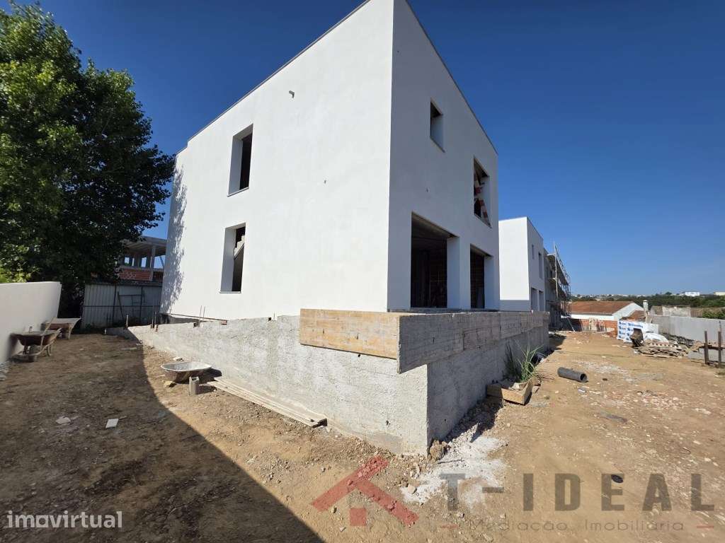 Moradia T3 Moderna Isolada - Grande imagem: 2/15