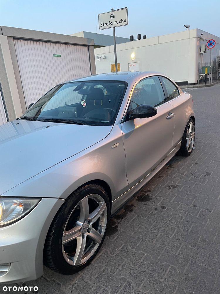 BMW Seria 1 123d DPF - 8