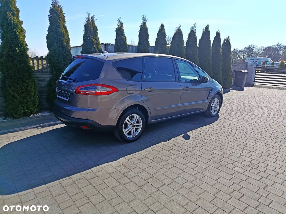 Ford S-Max 2.0 TDCi DPF Champions Edition - 12