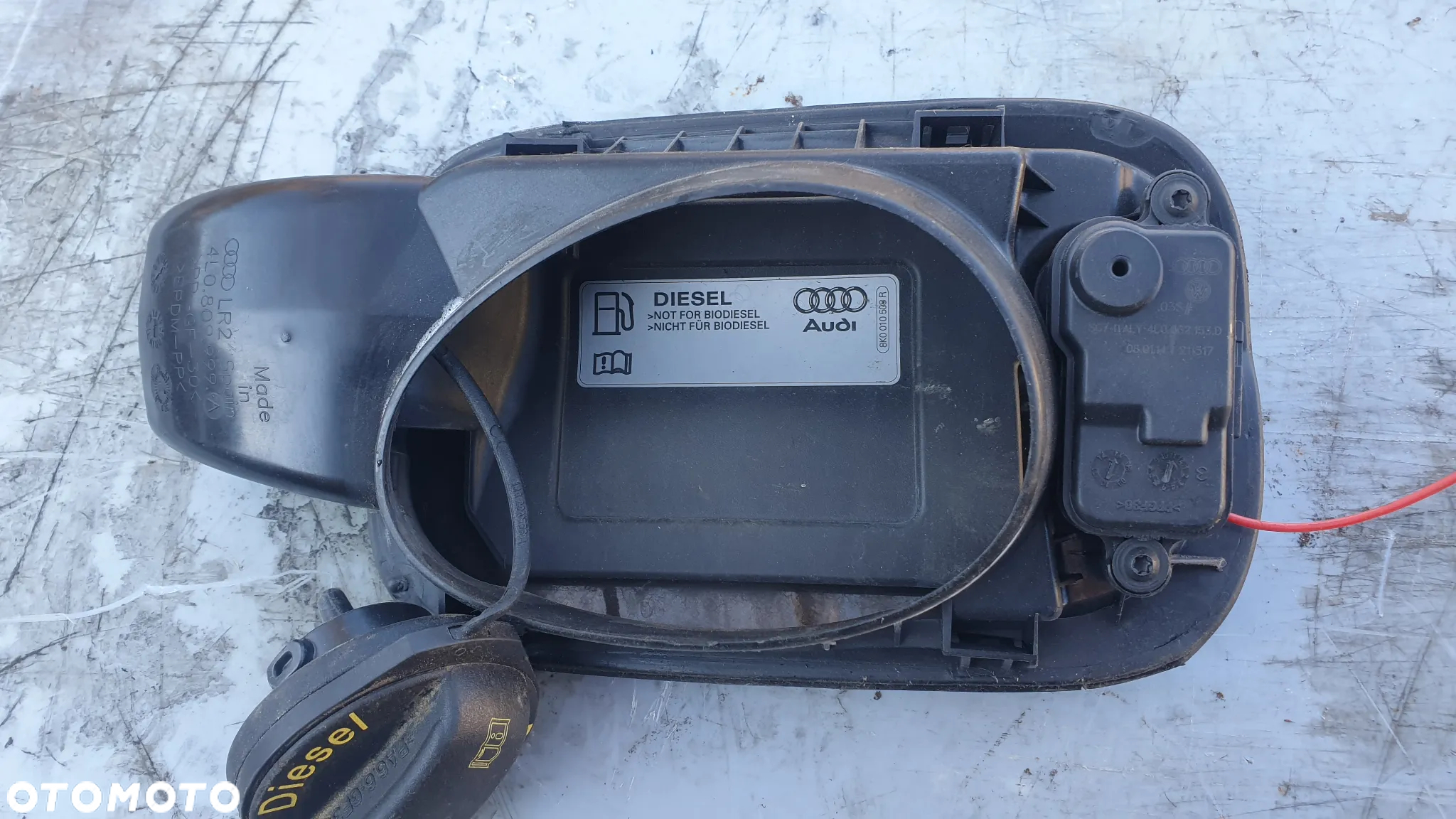 Audi q7 4l klapka wlewu paliwa wlew - 3