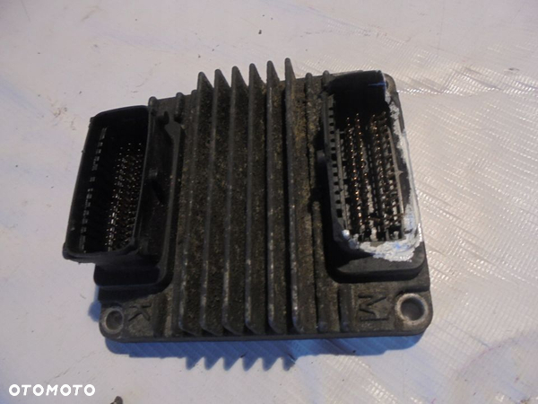 KOMPUTER STEROWNIK SILNIKA OPEL ASTRA 1.6 09391340