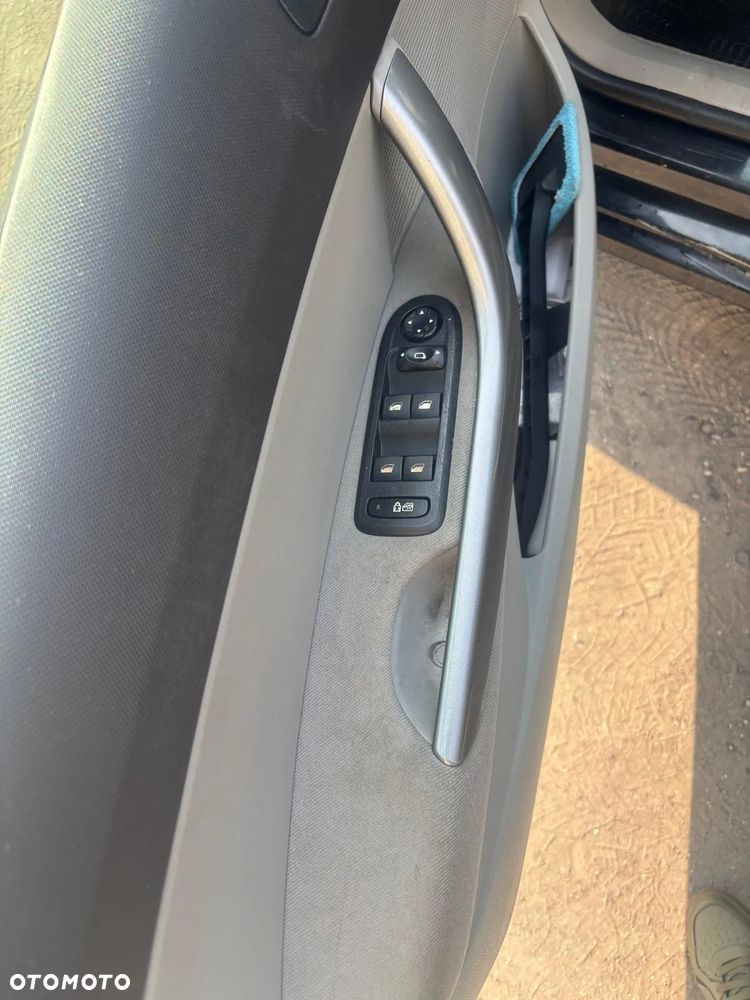 Peugeot 308 HDi FAP 110 Premium - 12