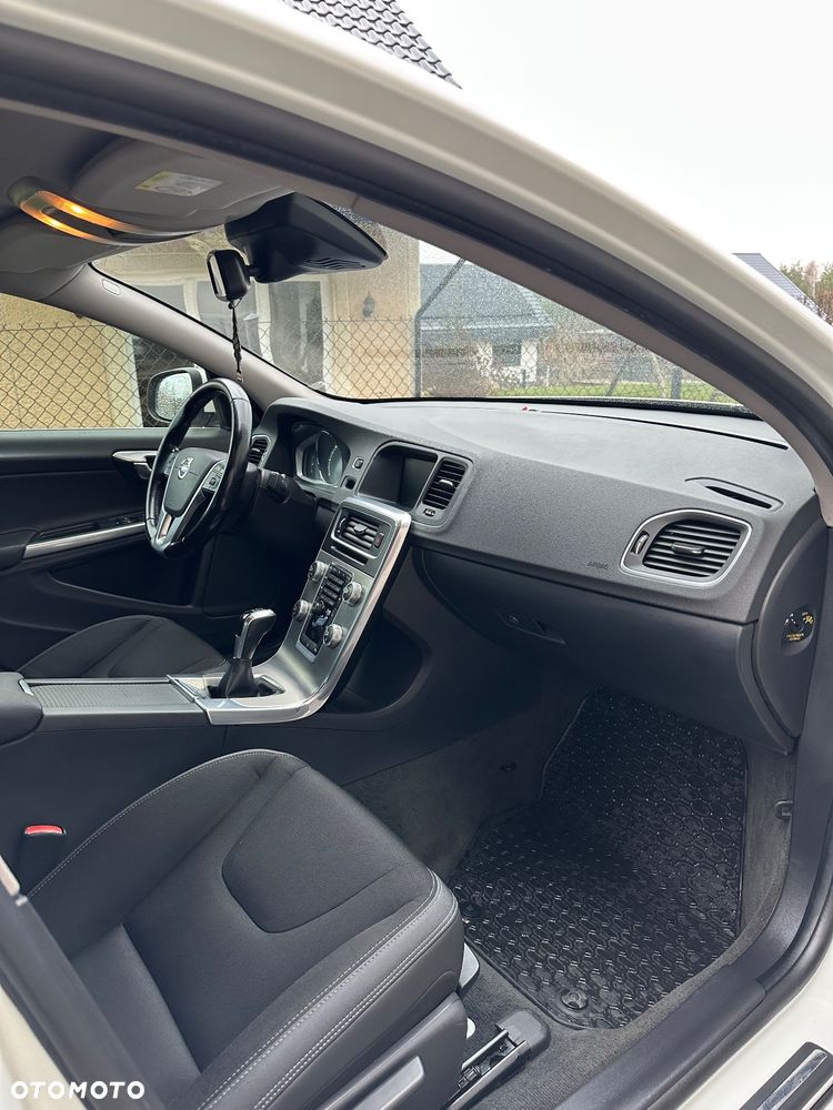 Volvo S60 D4 Drive-E Momentum - 11