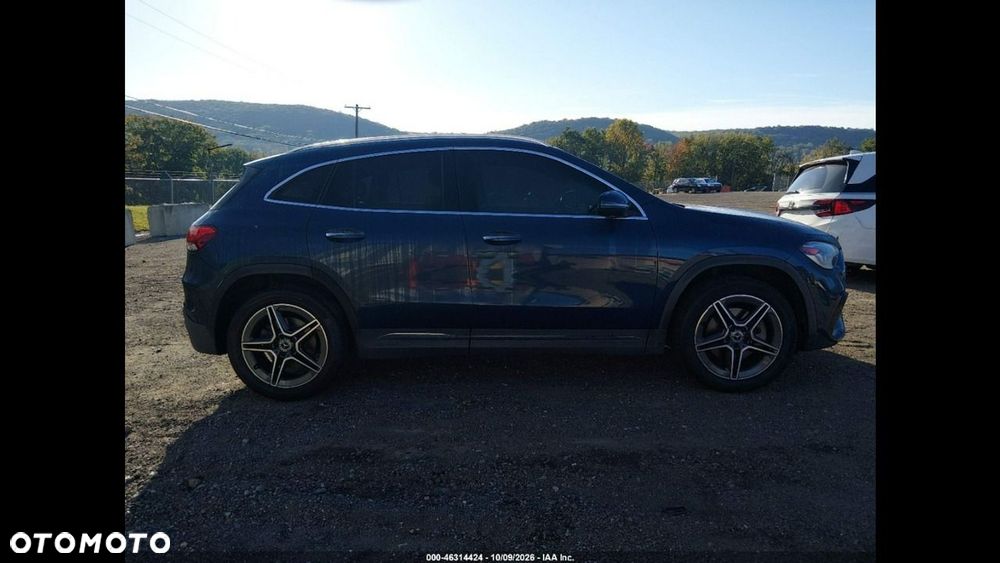 Mercedes-Benz GLA 250 4Matic 8G-DCT - 4