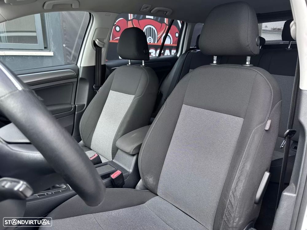 VW Golf Variant 1.6 TDi Highline - 24