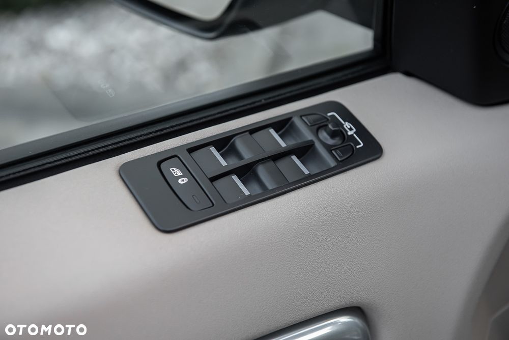 Land Rover Discovery Sport TD4 HSE - 18
