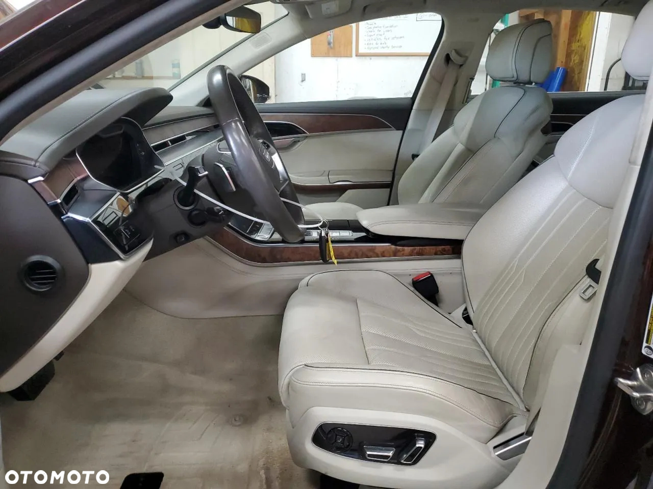 Audi A8 - 7