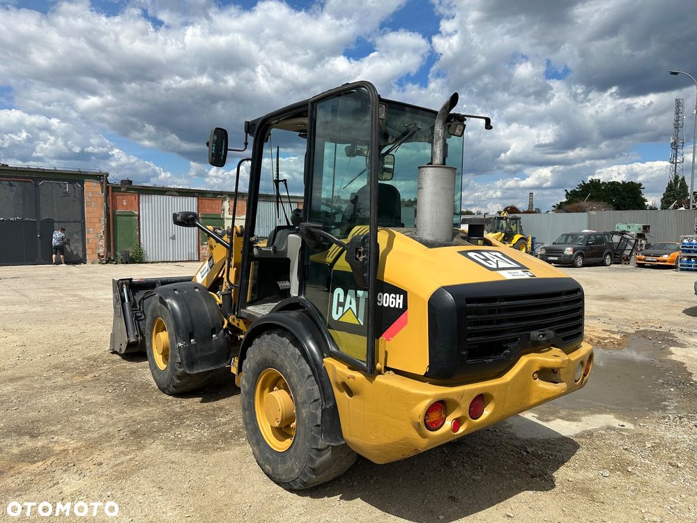 Caterpillar 906H - 3