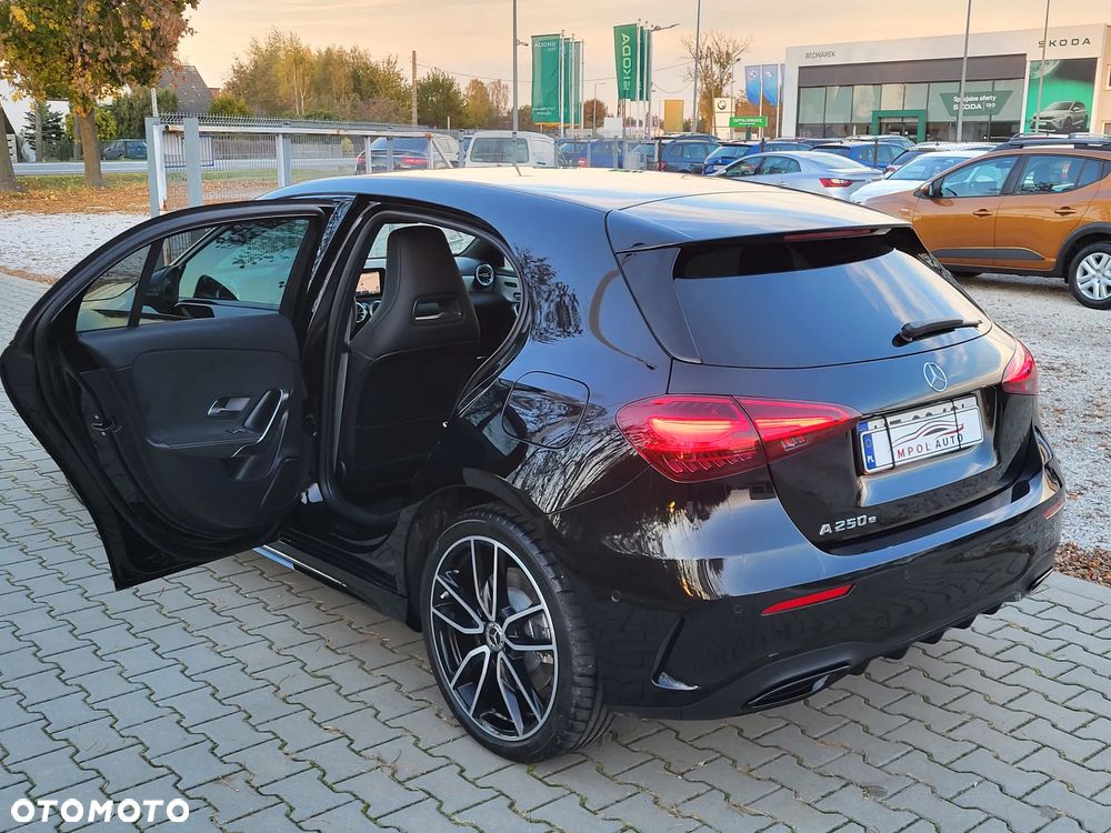 Mercedes-Benz Klasa A 250 e PHEV AMG Line 8G-DCT - 14