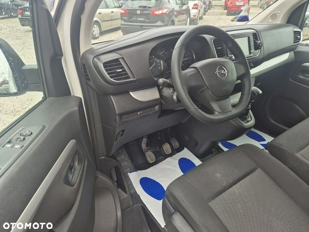Opel Vivaro - 11