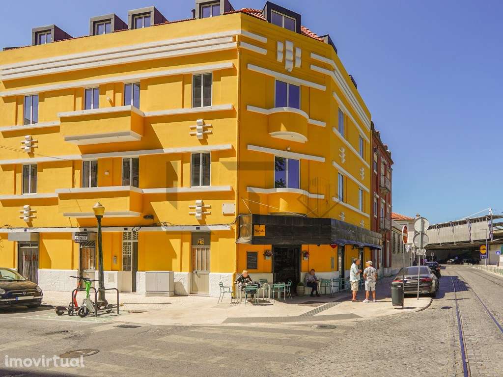 Apartamento T2 Renovado para Venda junto ao IPO, em 7 Rios, Lisboa - Grande imagem: 3/34