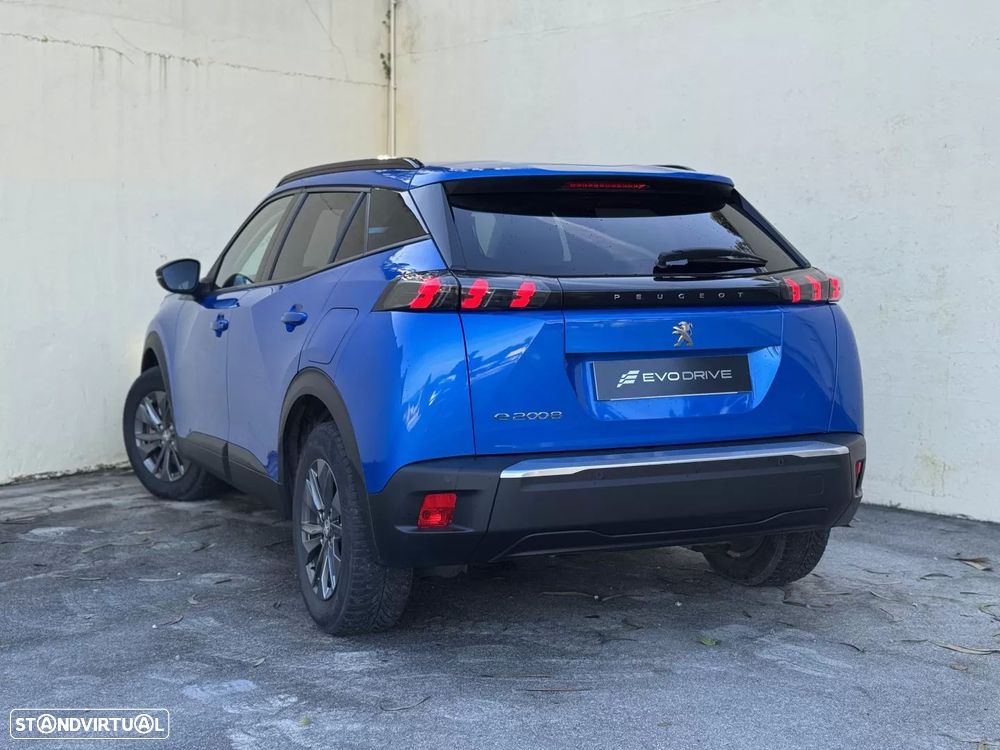 Peugeot e-2008 Style - 7