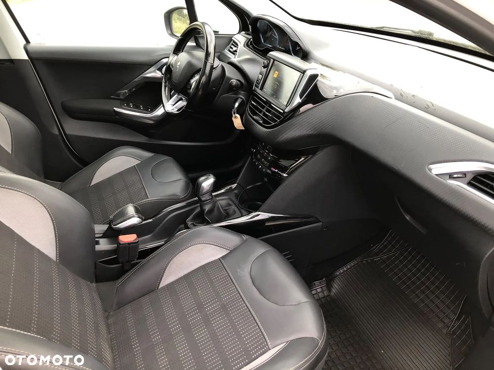Peugeot 2008 - 18