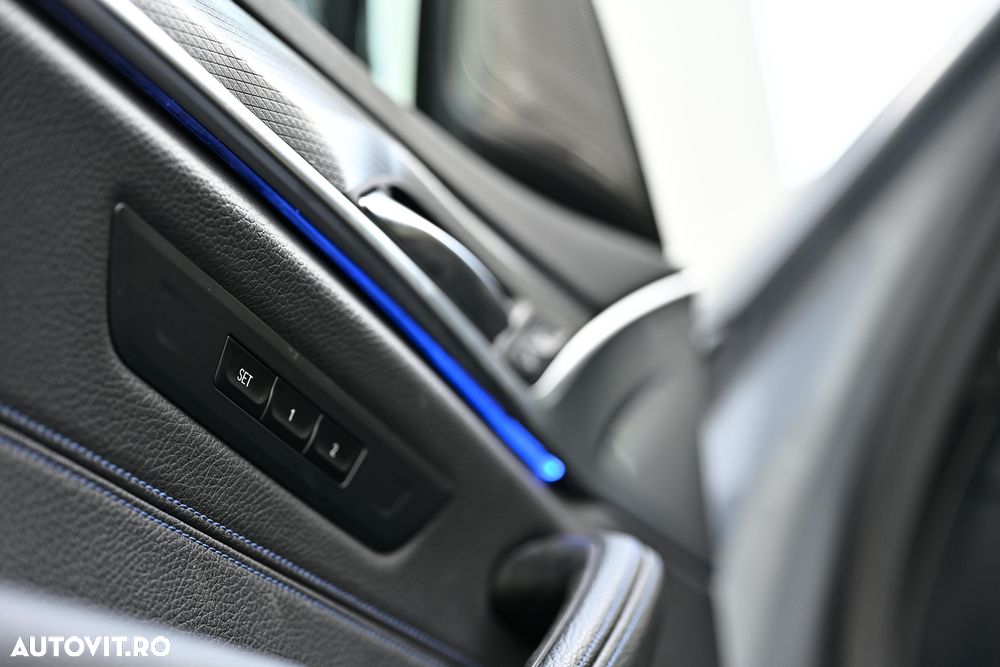 BMW Seria 5 530i xDrive AT - 29