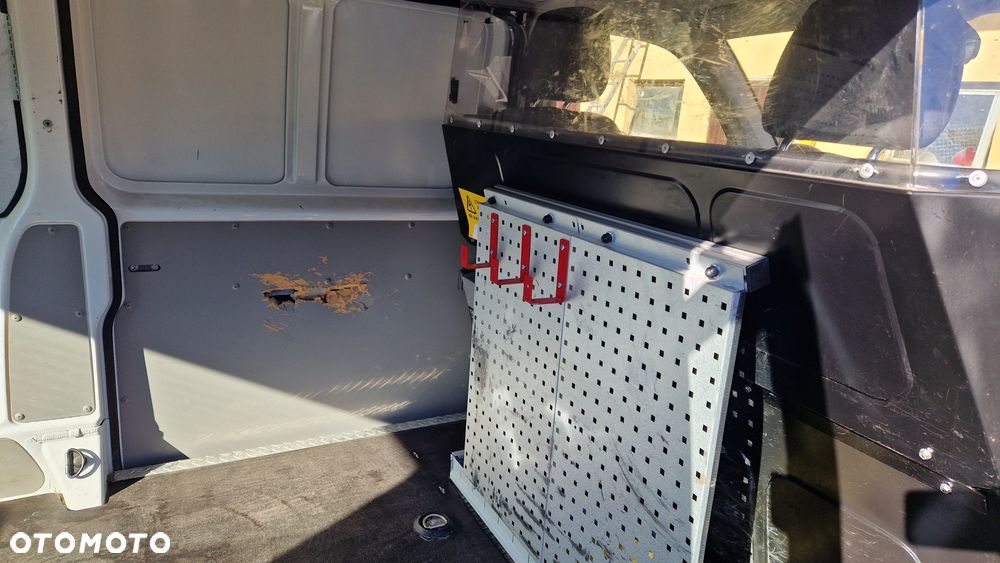 Volkswagen Transporter - 14