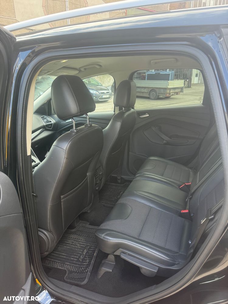 Ford Kuga 2.0 TDCi Powershift 4WD Titanium - 8