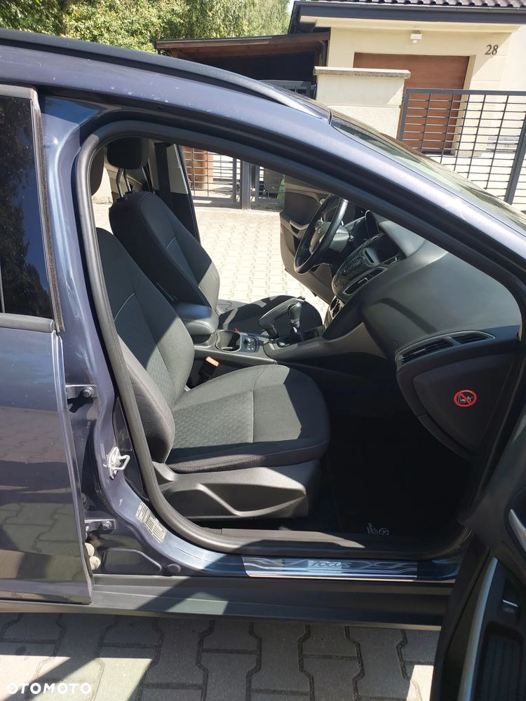 Ford Focus 1.0 EcoBoost Ambiente - 11