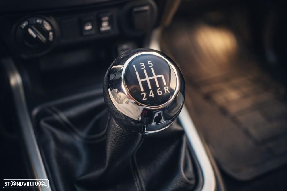 Nissan Navara DC 4x4 EU6 S&S N-Guard - 31