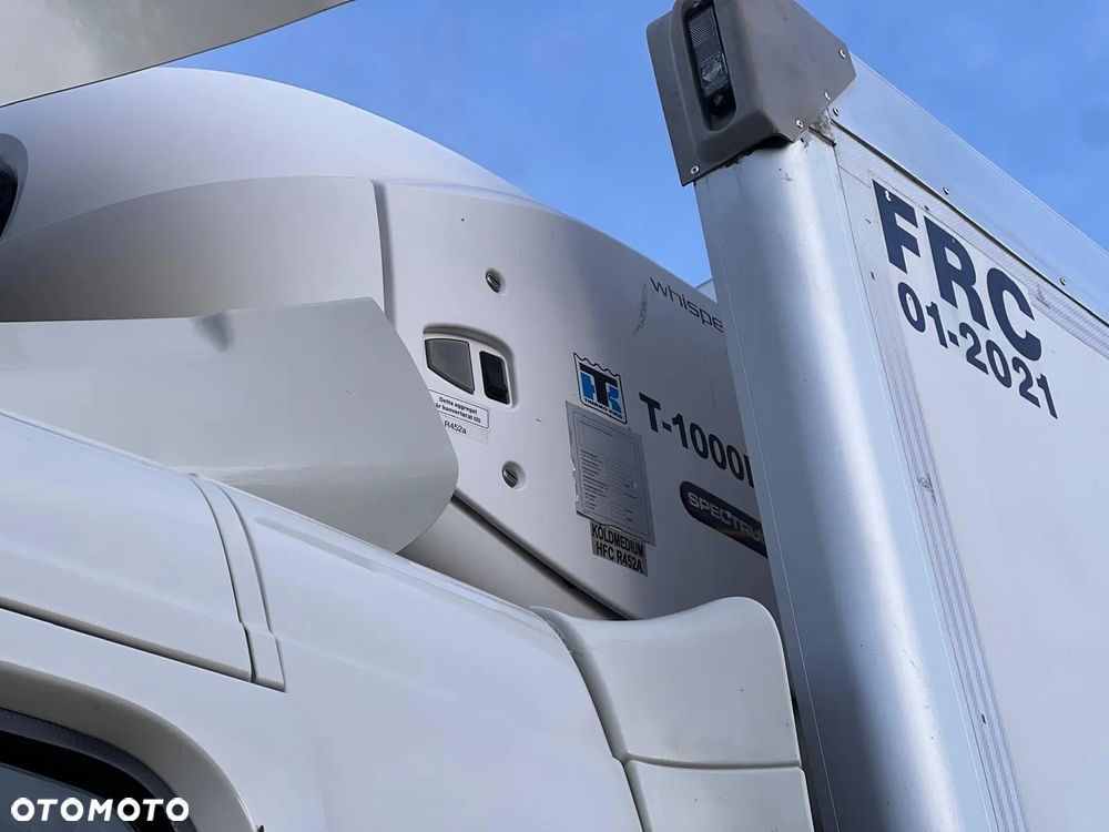 Volvo FM 370 / 6x2 / Chłodnia / Winda / - 25