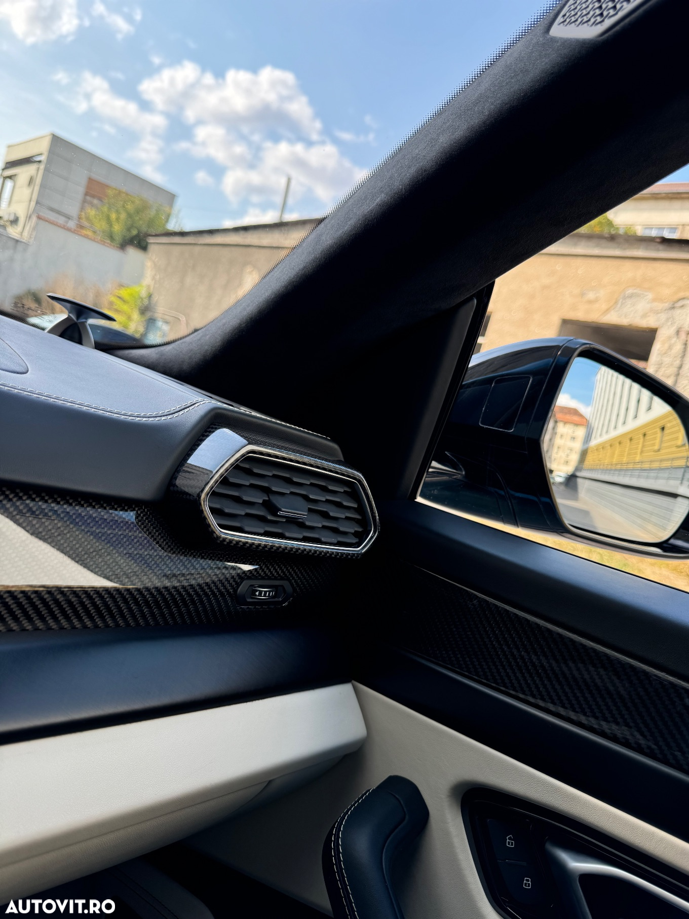 Lamborghini URUS Standard - 24