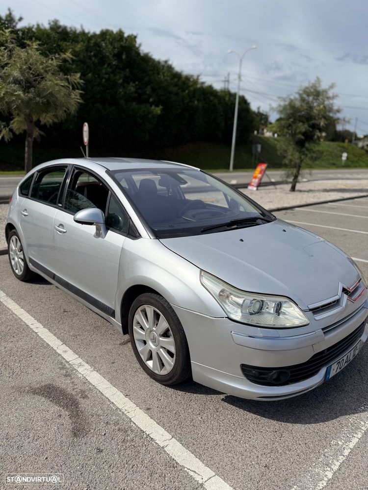 Citroën C4 1.6 HDi 110 Exclusive - 3