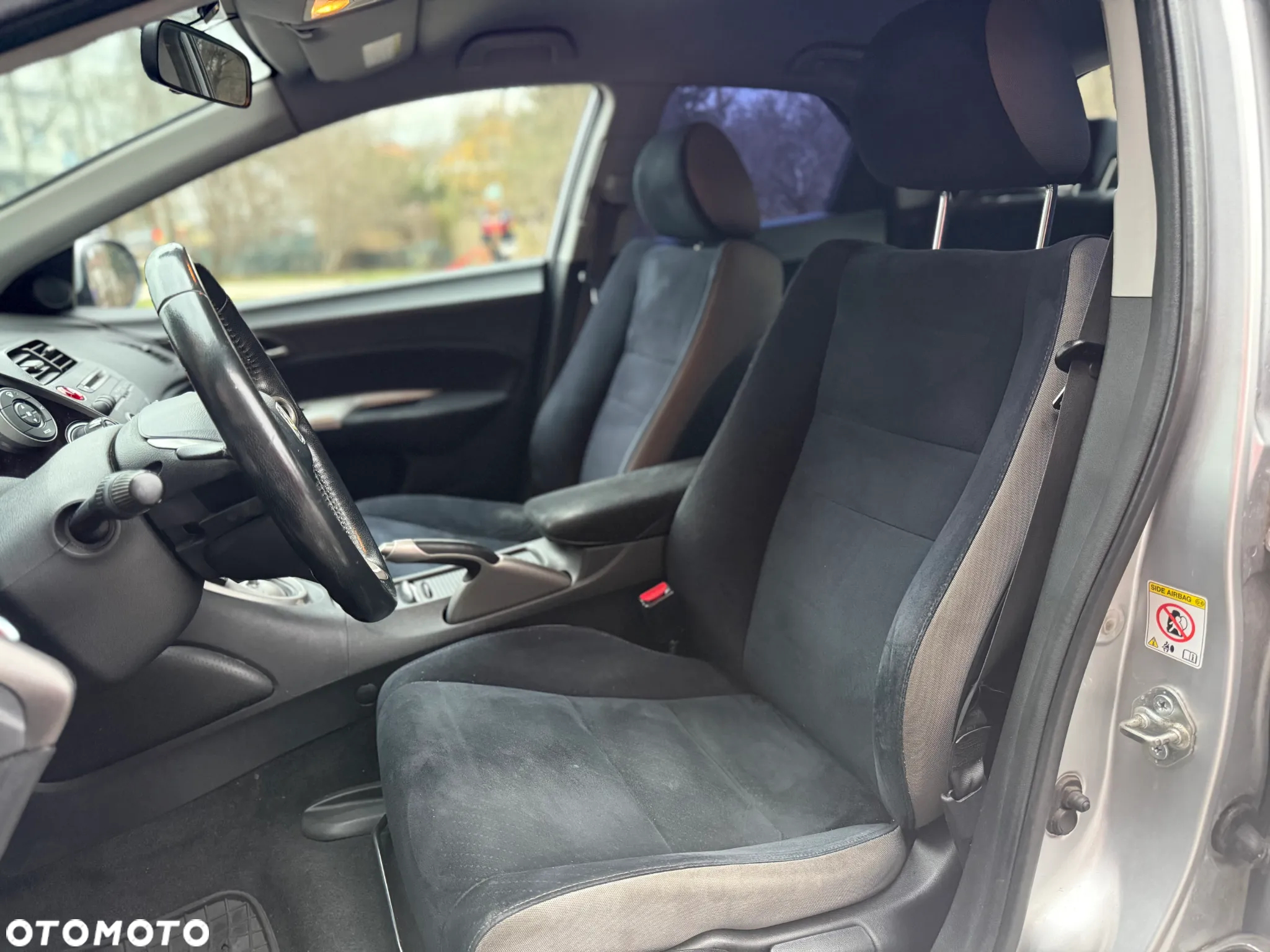 Honda Civic 1.8 Comfort - 27