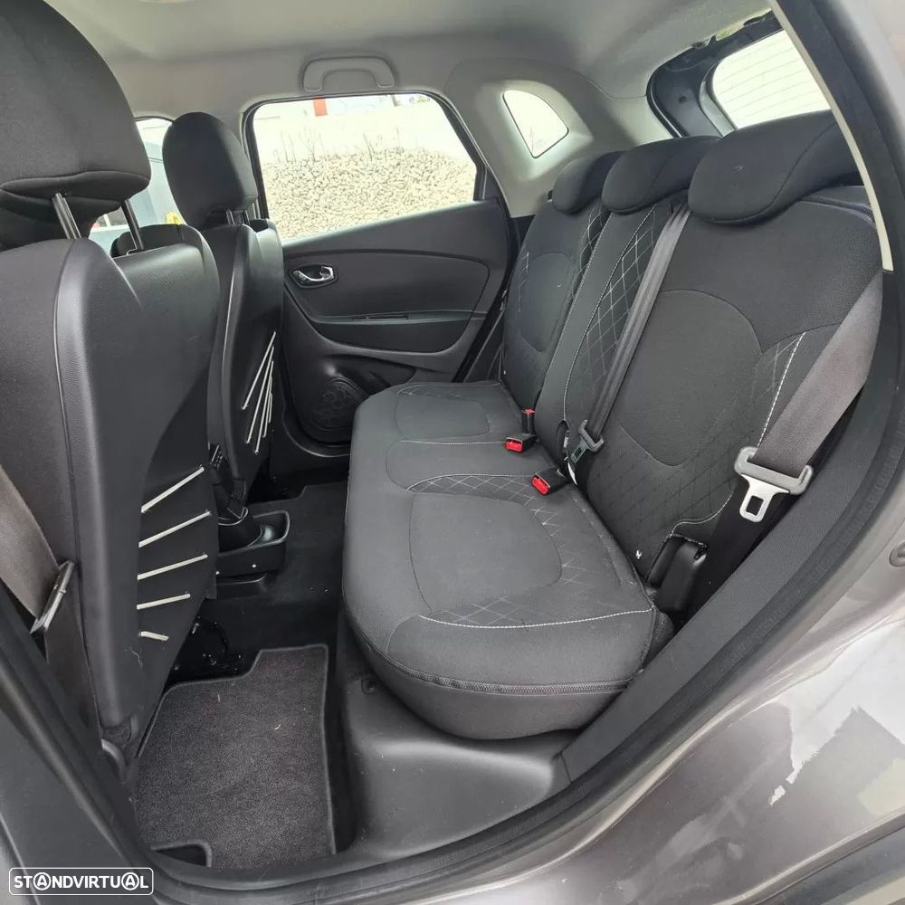 Renault Captur - 24