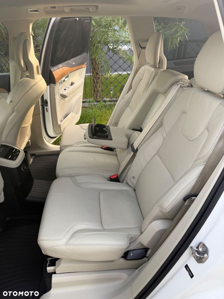 Volvo XC 90 - 19