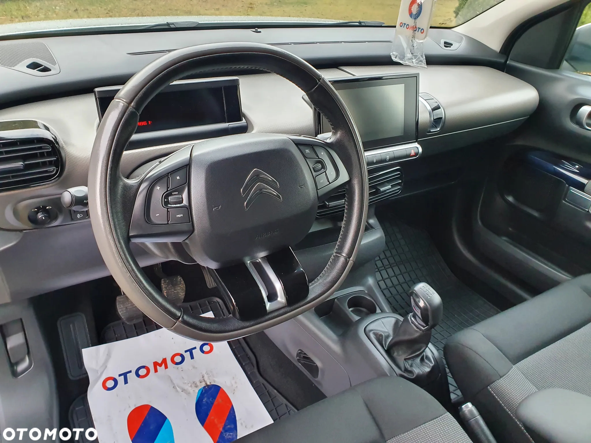 Citroën C4 Cactus 1.2 PureTech Shine S&S - 14