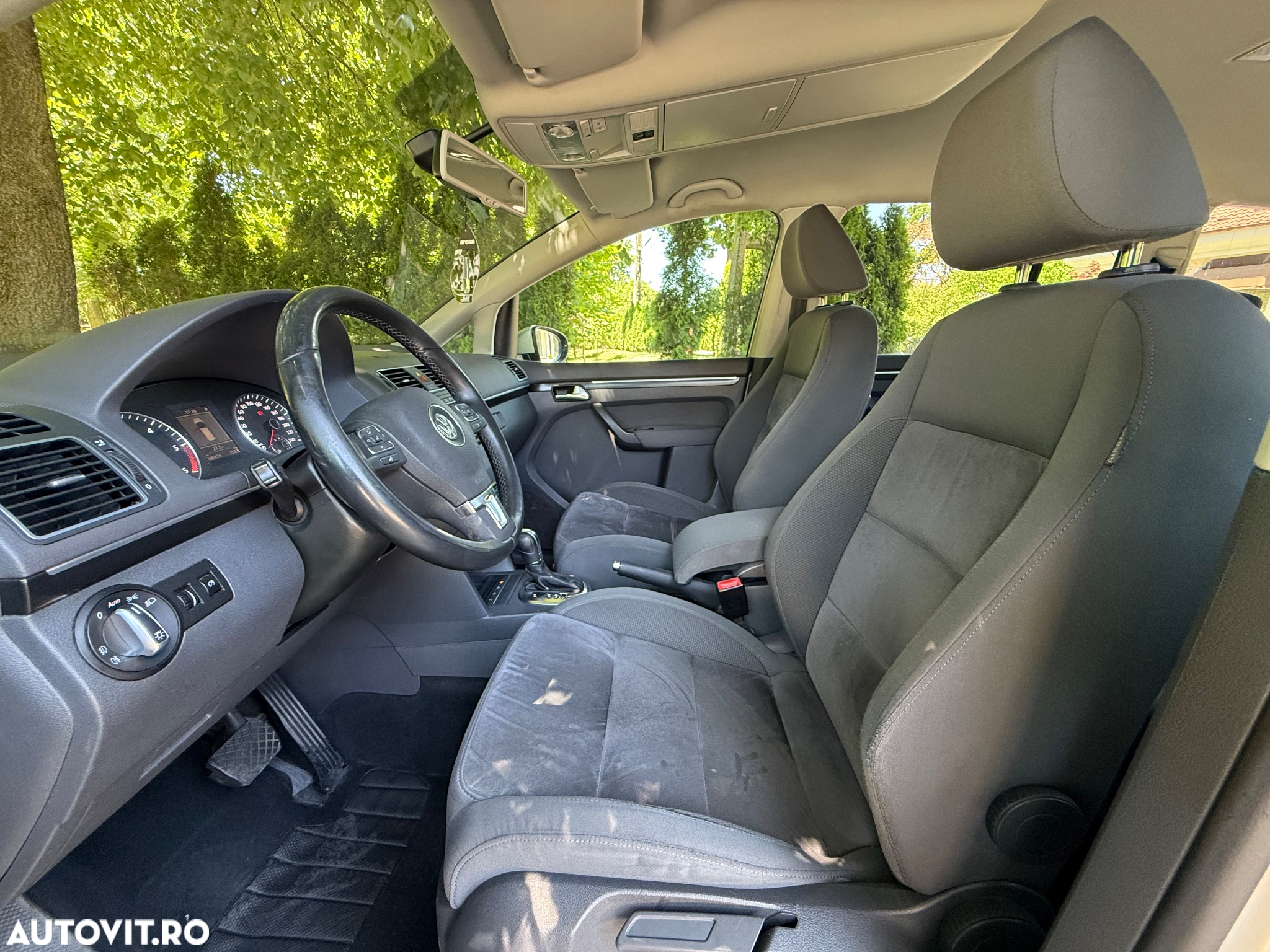 Volkswagen Touran 2.0 TDI DPF Highline DSG - 6