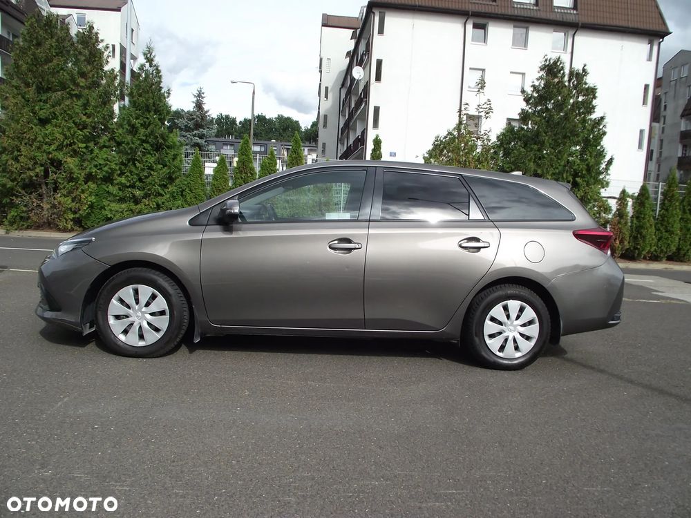 Toyota Auris 1.6 Classic Plus - 12