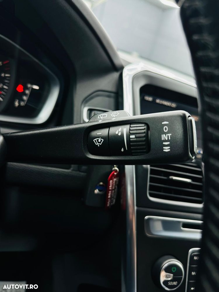 Volvo XC 60 D3 Geartronic Kinetic - 27