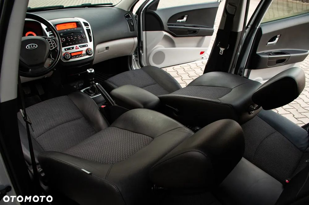 Kia Ceed 1.4 CVVT LX - 29