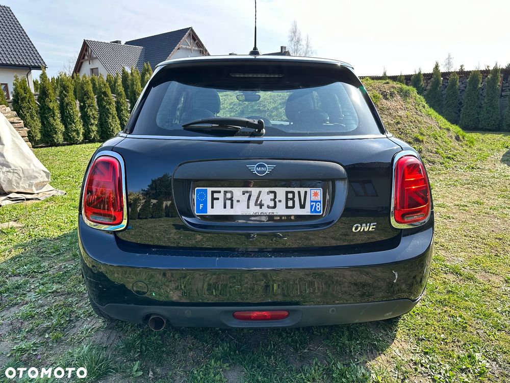 MINI ONE Essential Trim - 7