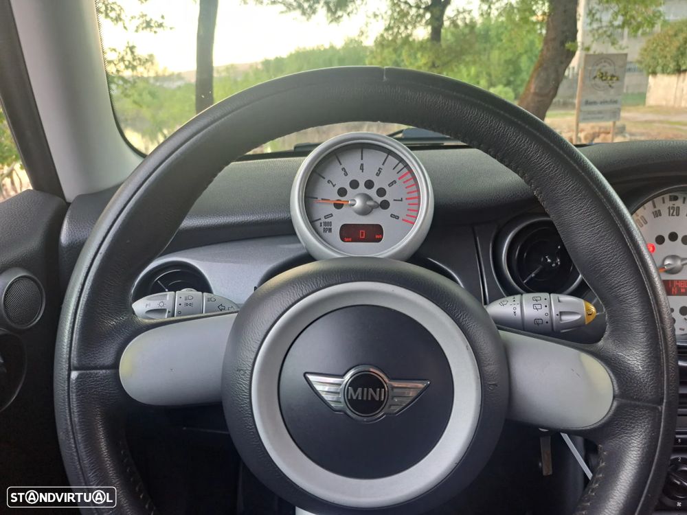 MINI 3 Portas Cooper Aut. - 16