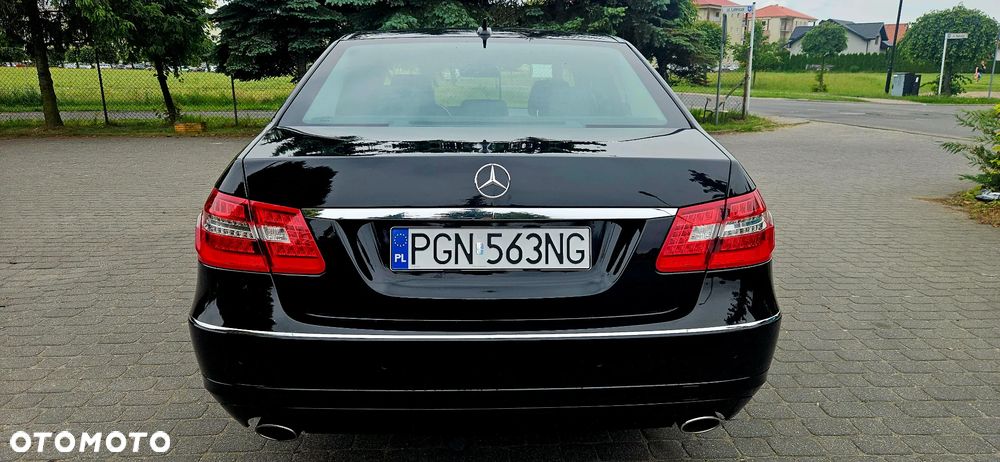 Mercedes-Benz Klasa E 200 CGI BlueEFFICIENCY 7G-TRONIC Avantgarde - 18