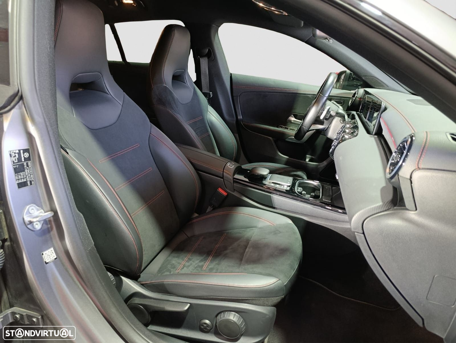Mercedes-Benz CLA 250 e Shooting Brake AMG Line - 10
