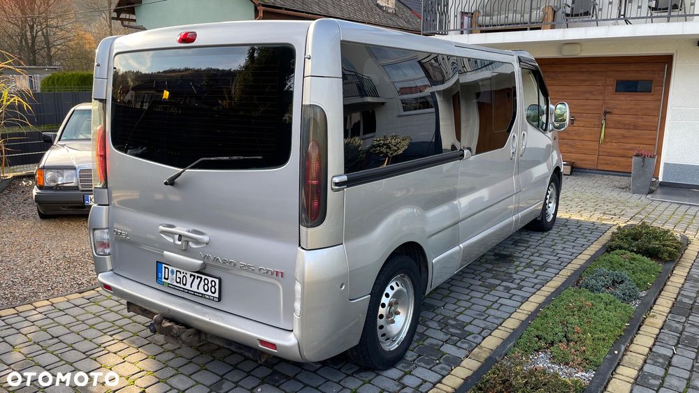 Opel Vivaro 2.5 CDTI L2H1 - 20