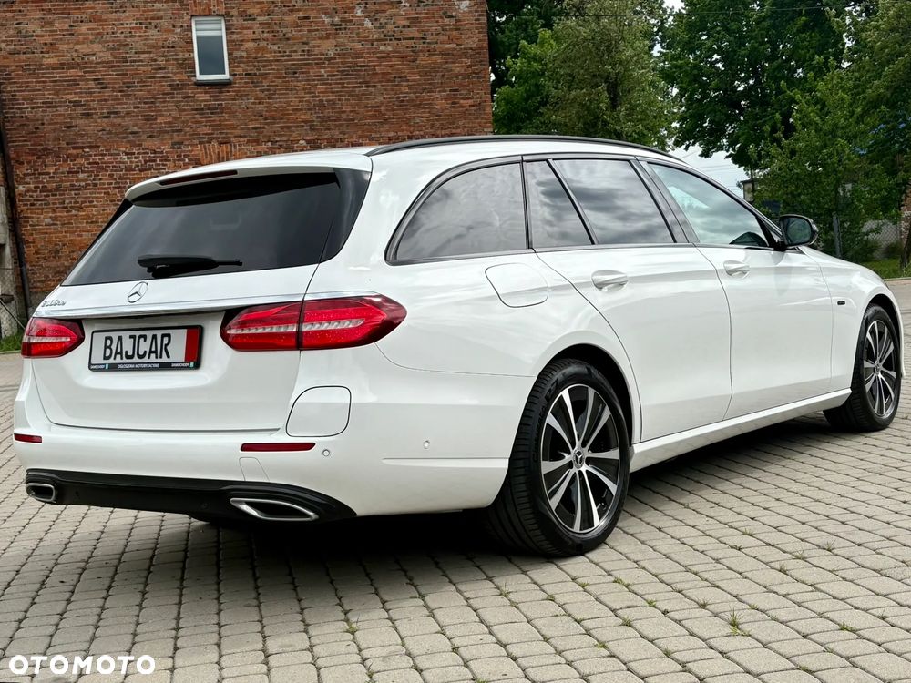 Mercedes-Benz Klasa E 300 de T 9G-TRONIC - 6