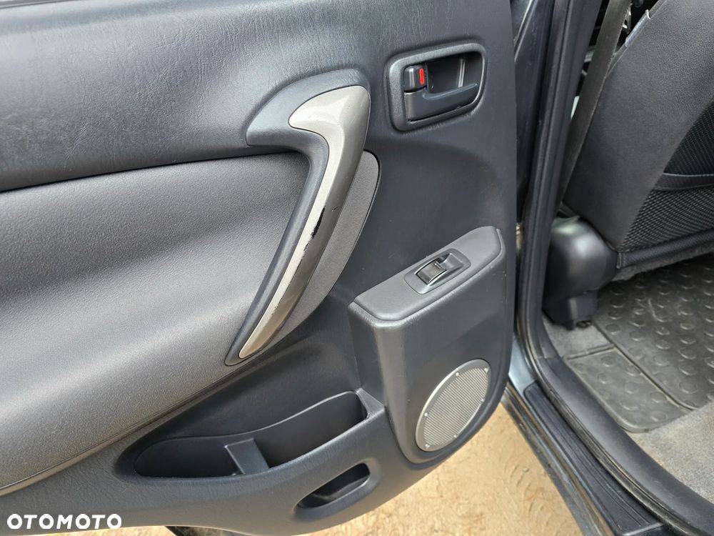 Toyota RAV4 2.0 VVT-i 4x4 - 20