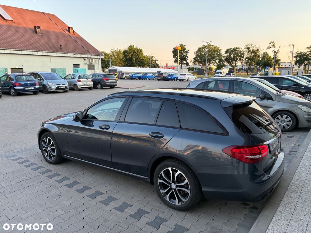 Mercedes-Benz Klasa C 220 d 4Matic 7G-TRONIC Avantgarde - 5